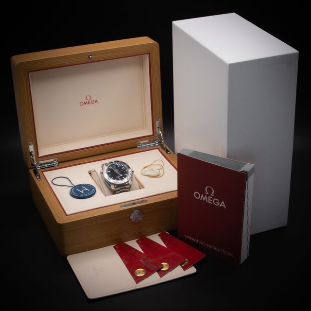 Omega Planet Ocean 215.30.44.22.01.001 Image 6